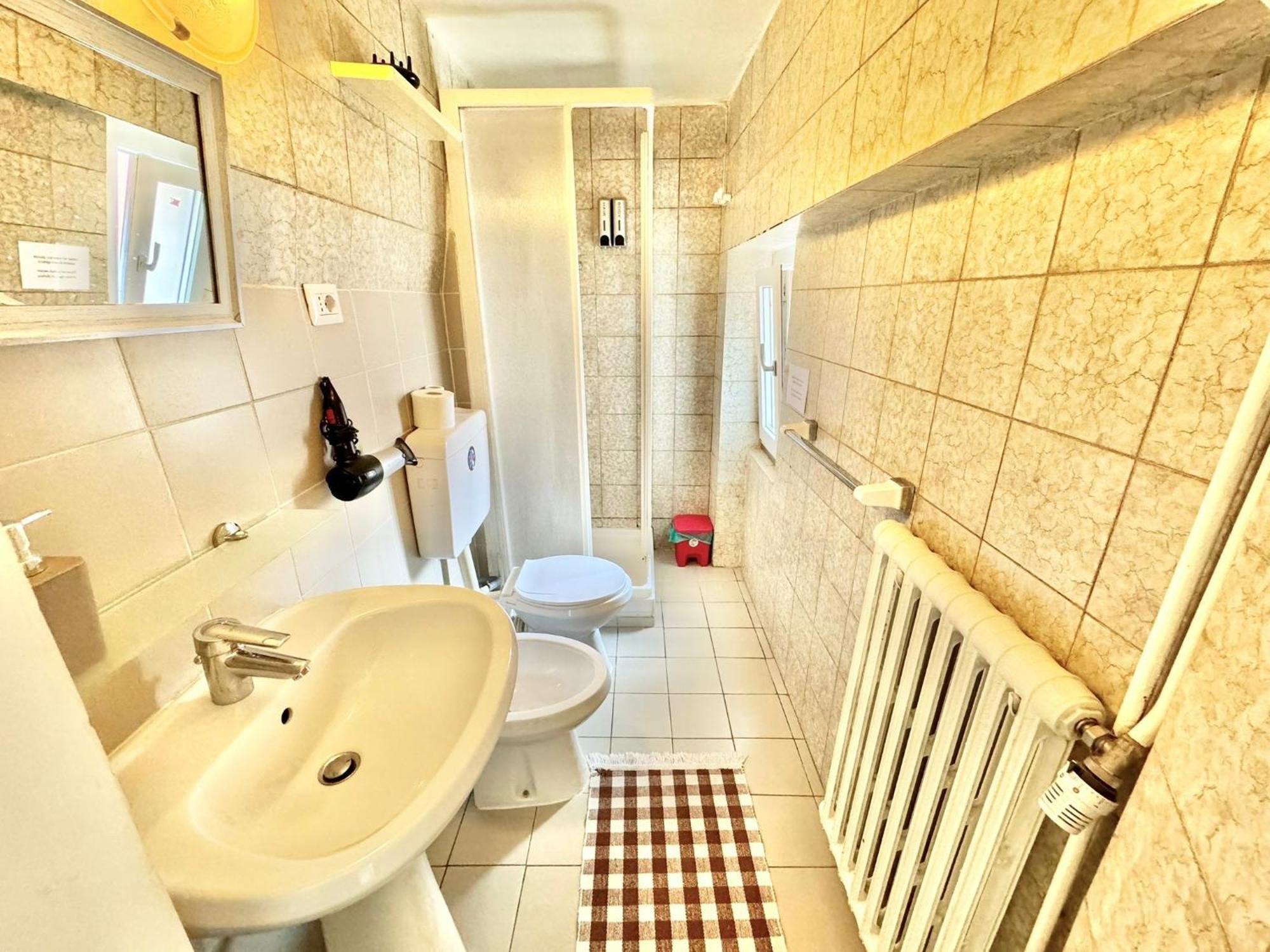 Maison Sarraj Parma Luaran gambar