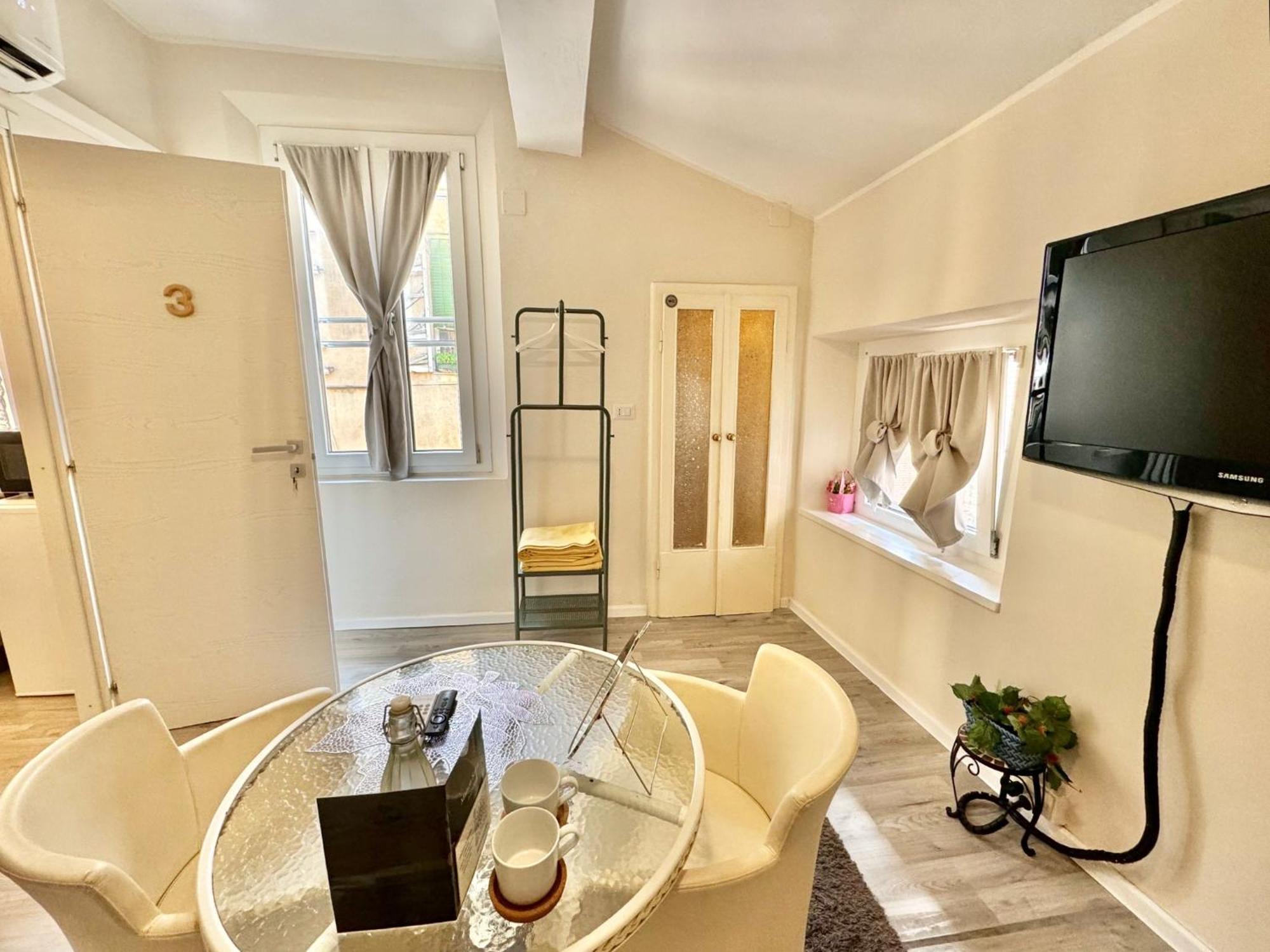 Maison Sarraj Parma Luaran gambar